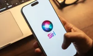 Apple, Siri'yi İyileştirmek İçin Yayıncılara Ödeme Konusunda Görüşmeler Yapıyor