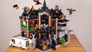 Lego DC Arkham Asylum İncelemesi: En Büyük ve En Detaylı Set