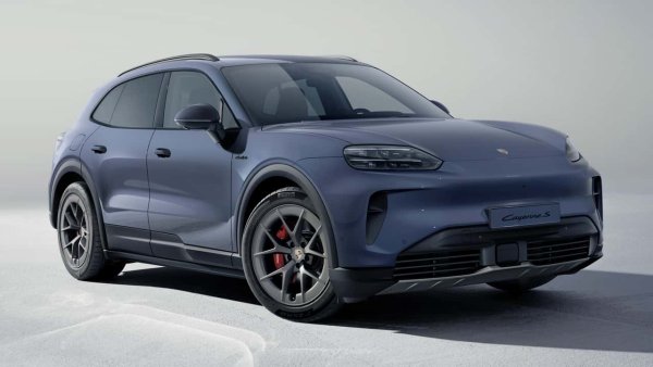Porsche Cayenne Turbo EV'in Performansı 6.000 LB'lik Bir SUV İçin Anlamsız