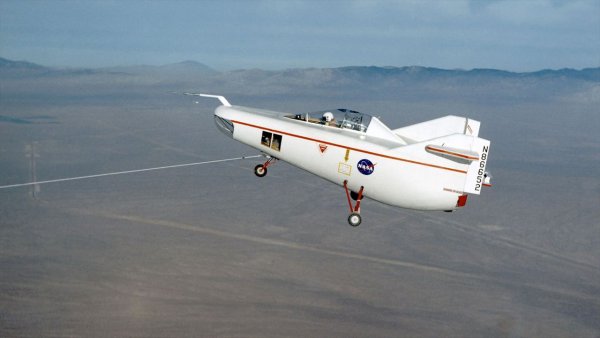 Uzayda Bugün: 16 Ağustos 1963 - Kanatsız M2-F1 İlk Sürüş Uçuşunu Tamamladı