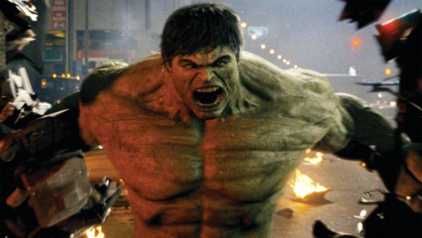 The Incredible Hulk Yönetmeninden İlginç Açıklama: Captain America Filmin Başlangıcında Yer Alıyordu