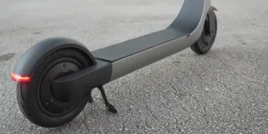 Paris'te Elektrik Scooter Kullanıcılarına Yeni Kurallar