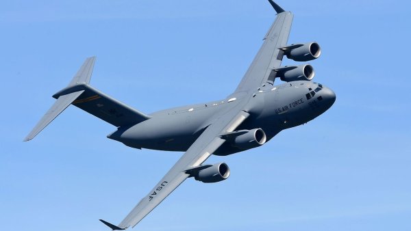 Rusya'nın Gizemli Uzay Faaliyeti, ABD Hava Kuvvetleri Uçağının Antarktika'ya Gidişini Değiştirdi