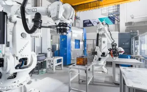 Bozuk Makinelerden Değerli Parçaları Kurtaran Robot
