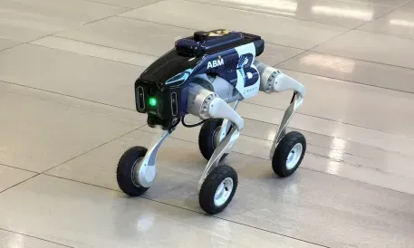 Robotlar İşbaşı Yaptı ve Özgeçmişleri Garip Hale Geliyor