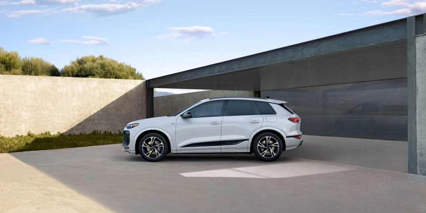 2027-Audi-q6-e-tron-side