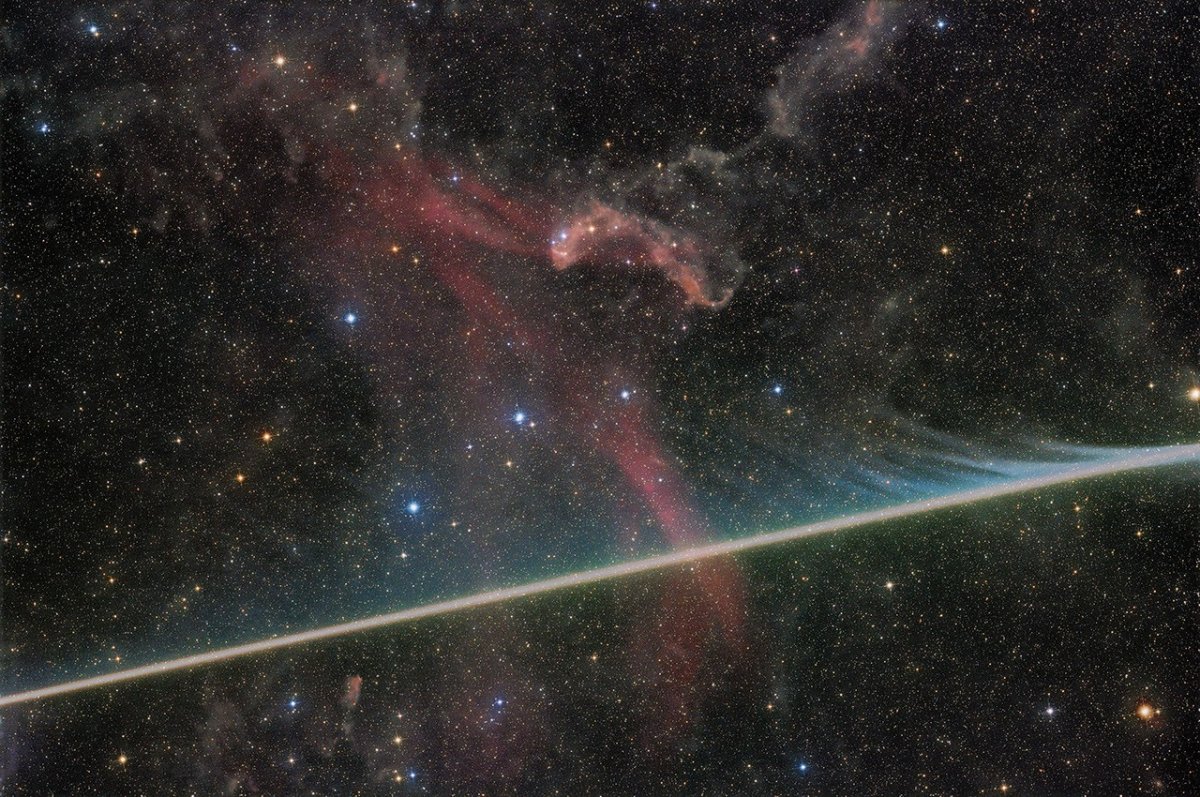 Buharlaşan Meteor, Lacerta Bulutsusu'nu Kareledi