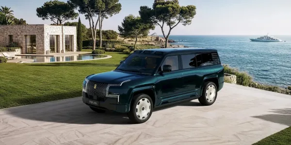 BYD, Çin'de 4 Koltuklu Lüks SUV'yi 215.000 Dolar'a Tanıttı