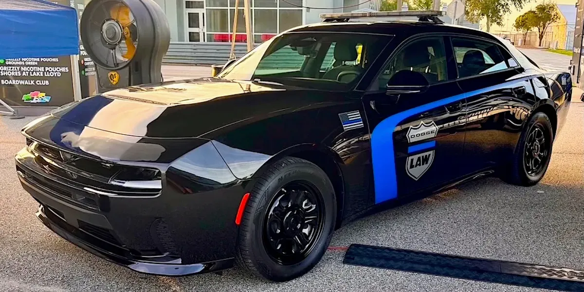 Dodge'un Yeni Polis Araçları: Elektrikli Değil