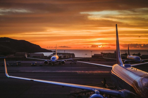 FlightAware, Uçuş İptalleri Üzerine Bahis Oynatan Kalshi'yi Dava Etti