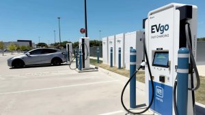 EVgo, Milyonlarca Amerikalının Alışveriş Yaptığı Yerlere 500'den Fazla Yeni Hızlı Şarj Cihazı Kuruyor