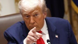 Trump'a Truth Social API Erişimi İçin 100 Bin Dolar Aylik Şema Nedeniyle Dava Açıldı