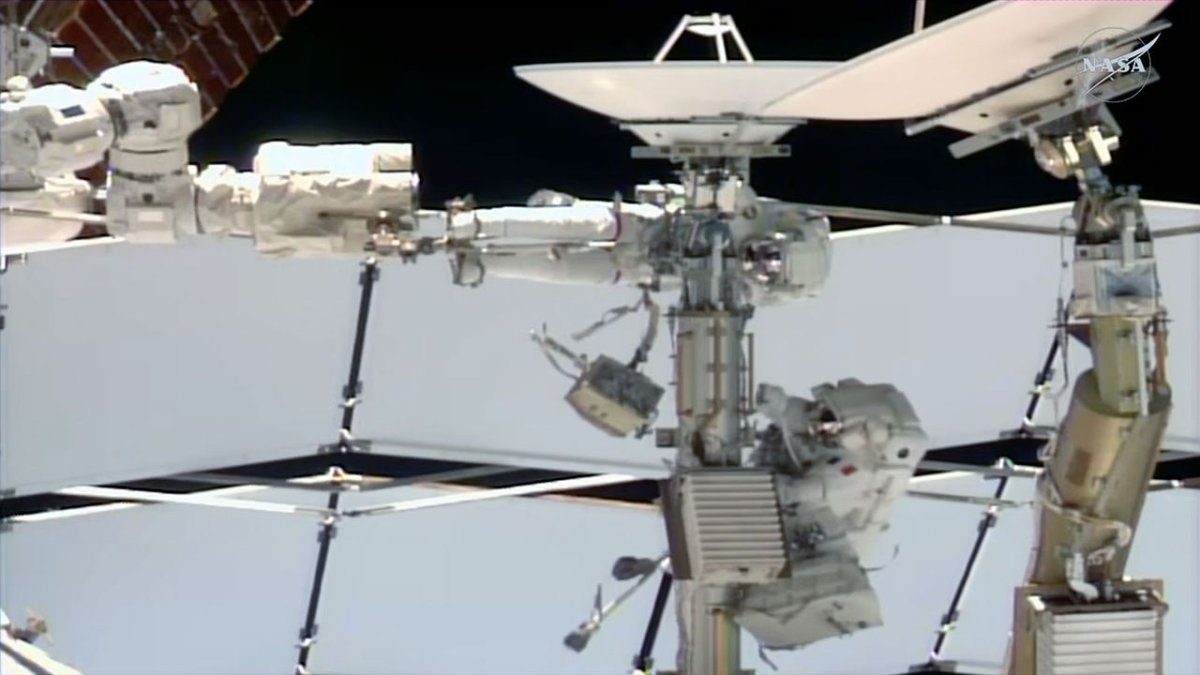 NASA Astronotu ve İlk Fransız Kadın Uzay Yürüyüşü, ISS'deki Arızalı Anteni Kaldırdı