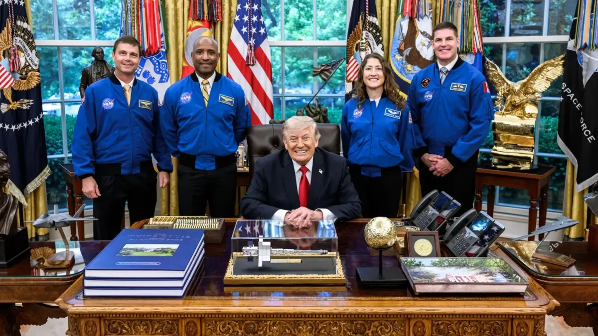 Trump, Artemis II Astronotlarına Kongre Uzay Madalyası Ödülü Verecek