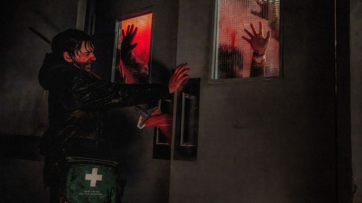 Resident Evil Yönetmeni, Yeni Filmin Oyunların Ruhunu ve Tonunu Nasıl Honorduğunu Açıkladı