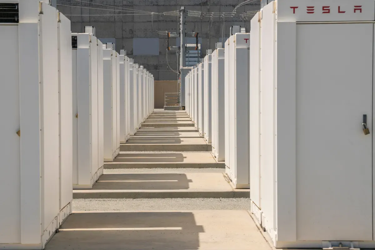 SpaceX, Bu Yıl 329 Milyon Dolarlık Tesla Megapack Satın Aldı