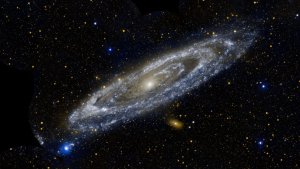 Bilim İnsanları Andromeda Galaksisinin Küçük Komşusu Tarafından Zorbalığa Uğradığını Keşfetti