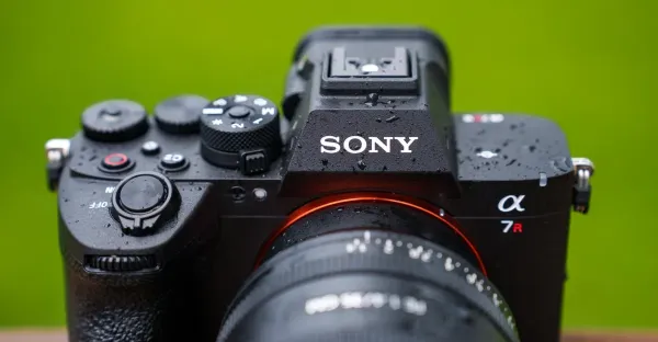 Sony A7R VI: Yüksek Çözünürlükte Zirve