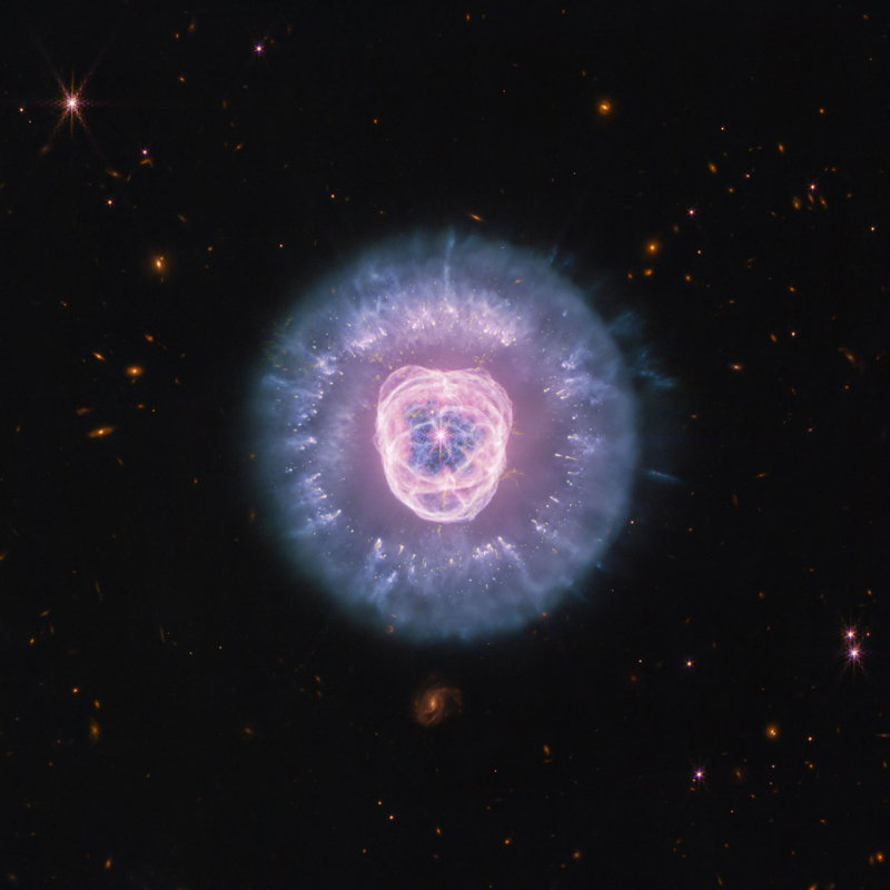 JWST, Aslan Başı Nebulasını Görüntüledi