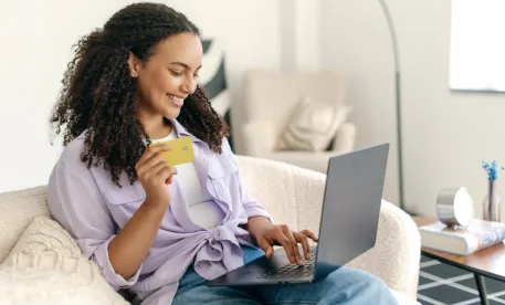 e-Ticaret, Perakende Satışların %17.1'ini Oluştururken Çevrimiçi Büyüme Hızlanıyor
