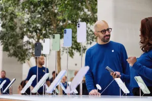 Bir Sonraki Akıllı Telefonunuzu Satın Almalı mısınız Yoksa Abone mi Olmalısınız?