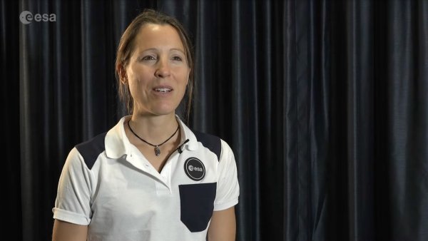 Avrupa Astronotu Uzay Yürüyüşü Sırasında Tarih Yazarken İzleyin