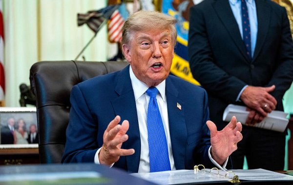 Trump Aşıları Kısıtlamaya Yönelik Kararı İmzaladı