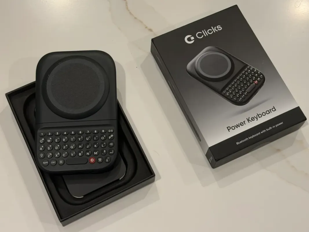Clicks Power Keyboard: BlackBerry Tarzında Yazma Deneyimi