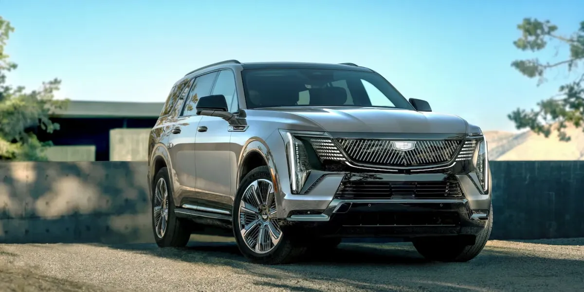 Cadillac, Escalade IQ İçin Size Özel El Yapımı Bir Model Sunuyor; Ancak Bunun Bedeli 55.000 Dolar