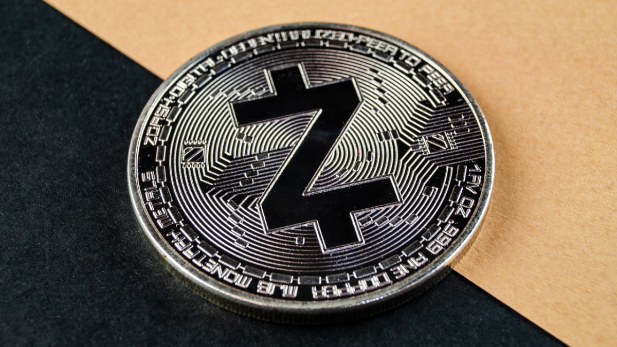 Zcash 1.400 doların üzerinde kapandı, coin sahipleri Bitcoin tarzı halvingleri korumayı oyladı