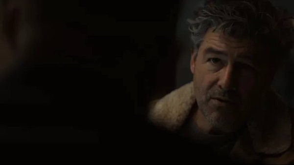 Lanterns showrunner DCU dizisindeki Batman göndermesinden büyük olay yapmadıklarını söyledi: 'Düşündüğünüzden daha az konuşma oldu'
