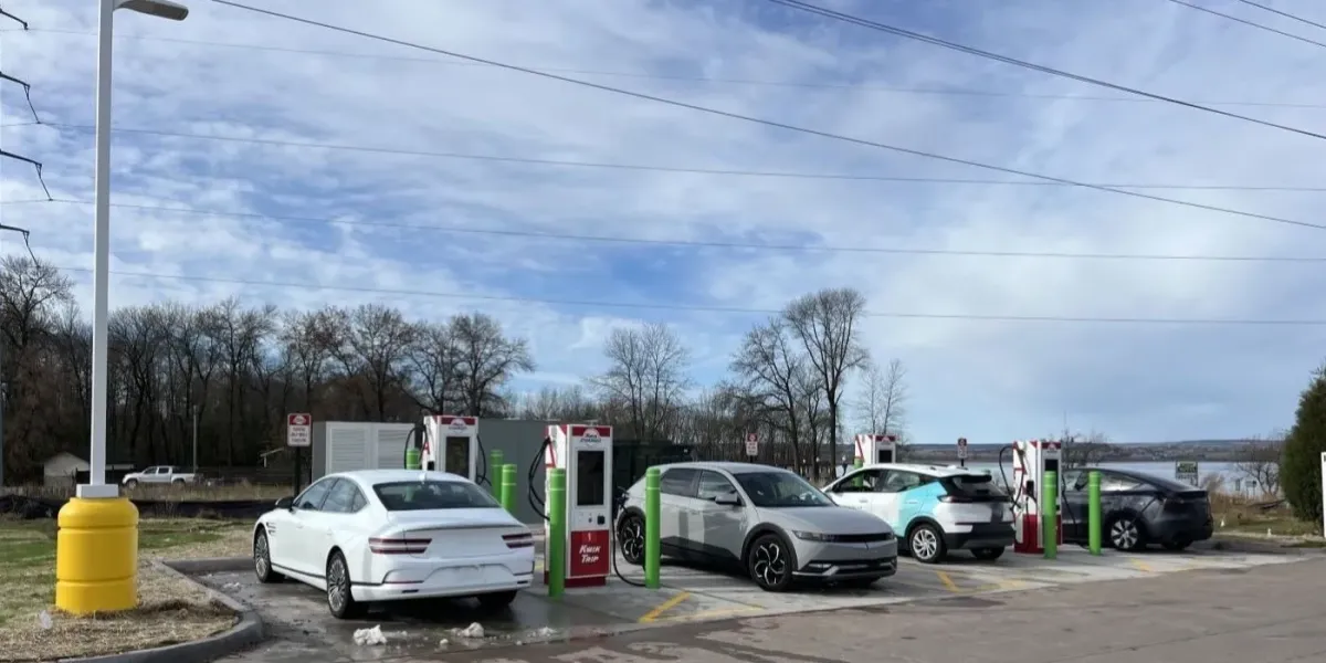 Wisconsin Eyaleti 42 Yeni Hızlı Elektrikli Araç Şarj İstasyonu Ekliyor