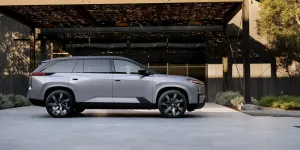 Toyota, Highlander Elektrikli SUV'nin Gecikeceği İddialarını Yalanladı