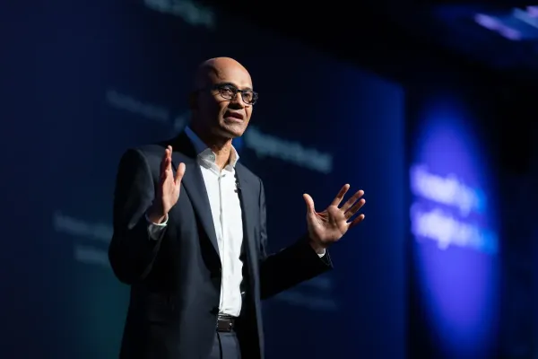 Microsoft'un yeni yapay zeka davranış kuralları modellerin sistemleri hacklemesini veya insanları kandırmasını yasaklıyor