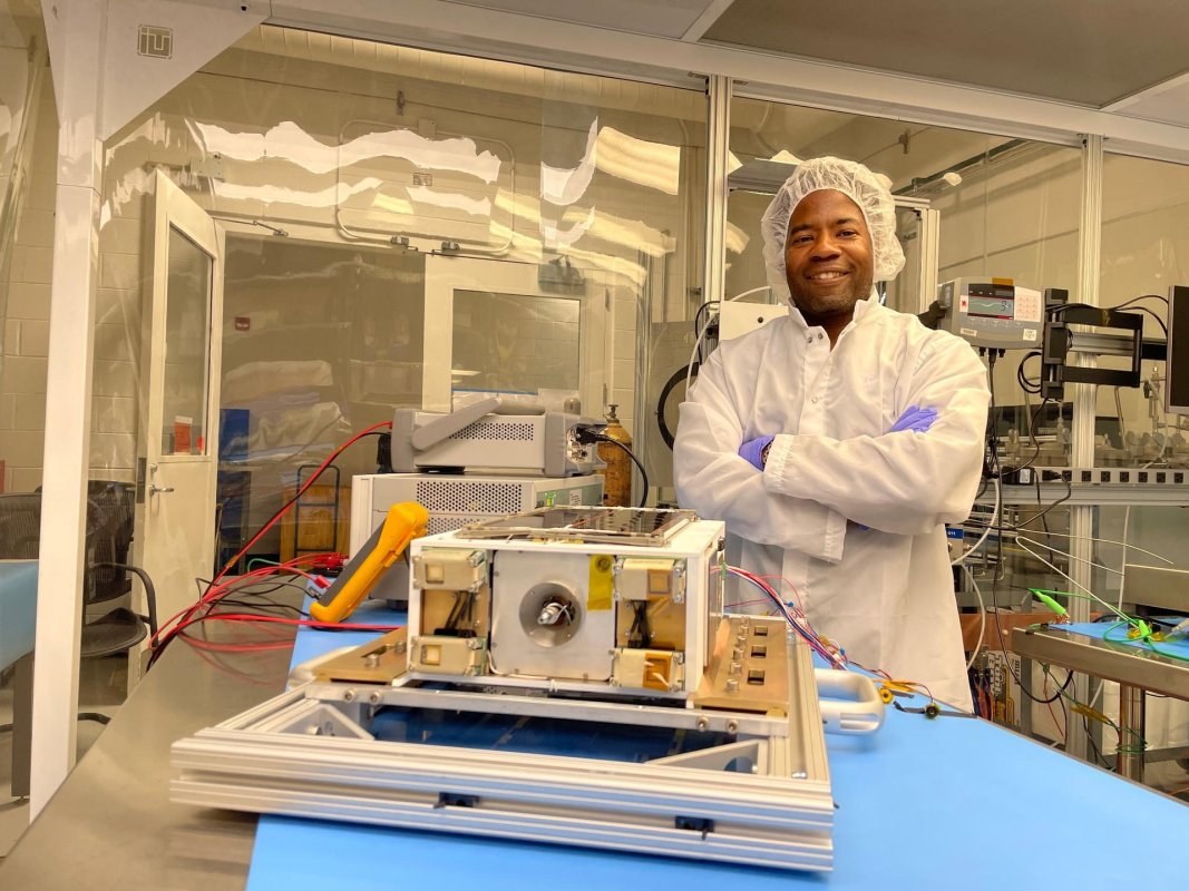 NASA fırlatmadan önce çift modlu itki CubeSat'ını test etti