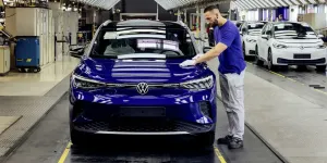 Volkswagen 100 Bin Kişiyi İşten Çıkaracak ve 4 Fabrikada Elektrikli Araç Üretimini Durdurabilir