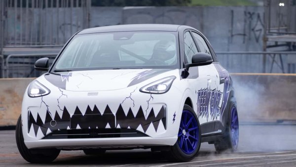 Çin'in En Çok Satan Elektrikli Otomobili Drift Konusunda İddialı
