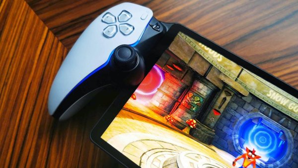 Eski PlayStation Yöneticisinden Sony'ye PS6 Uyarısı: "Aynı Anda İki Farklı Donanımı Satmakta Zorlanıyor"