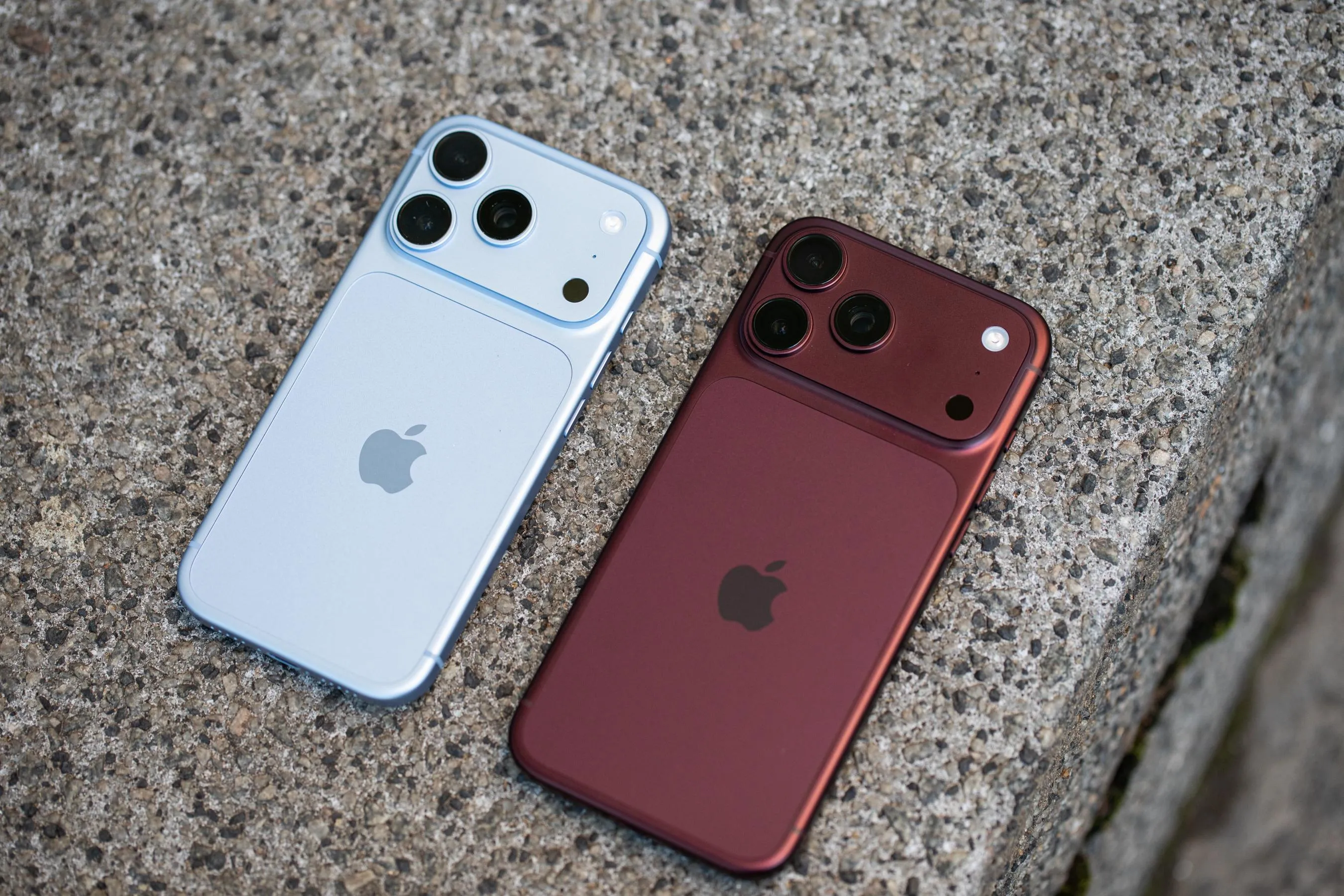iPhone 18 Pro Max buz mavisi