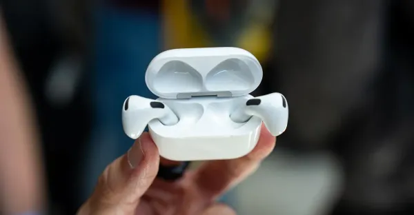Apple AirPods 5 ön siparişi başladı