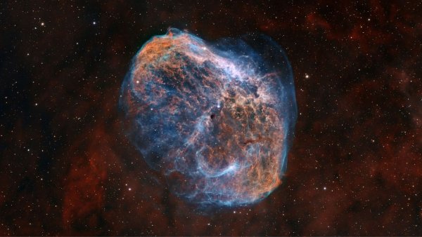 Astrofotografçı Hilal Bulutsusu'nun Nefes Kesen Görüntüsünü Yakaladı