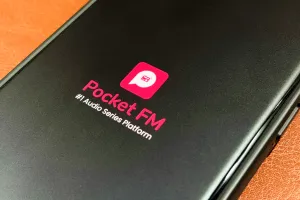 Hindistan'ın Pocket FM'i yıllık gelir hızını 500 milyon dolara ikiye katladı, yapay zekâ ses içeriğinin %93'ünü oluşturuyor
