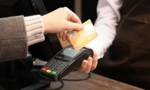 Mahkeme federal kredi birliklerini Illinois kart ücreti yasasından korudu