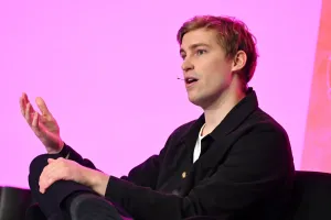 ElevenLabs CEO'su marjlar, halka arz zamanlaması ve müşterilere botla konuştuklarını söyleme konusunda