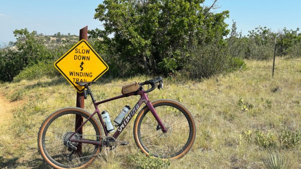 Specialized Diverge Pro 4 ile engebeli çakıl yollar oyun alanınız oluyor
