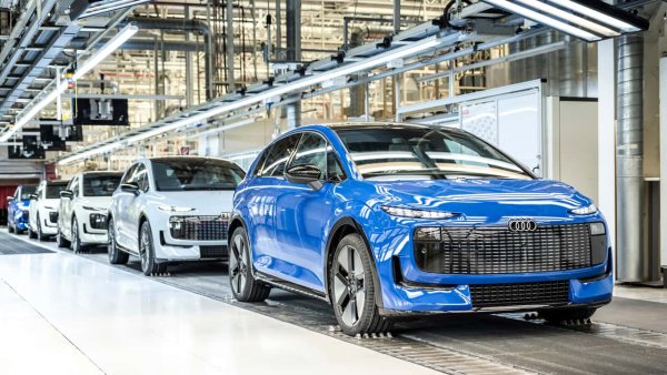 Audi A2 e-tron'u olağandan 21 ay daha hızlı geliştirdi. Sırrı daha fazla mühendis değildi