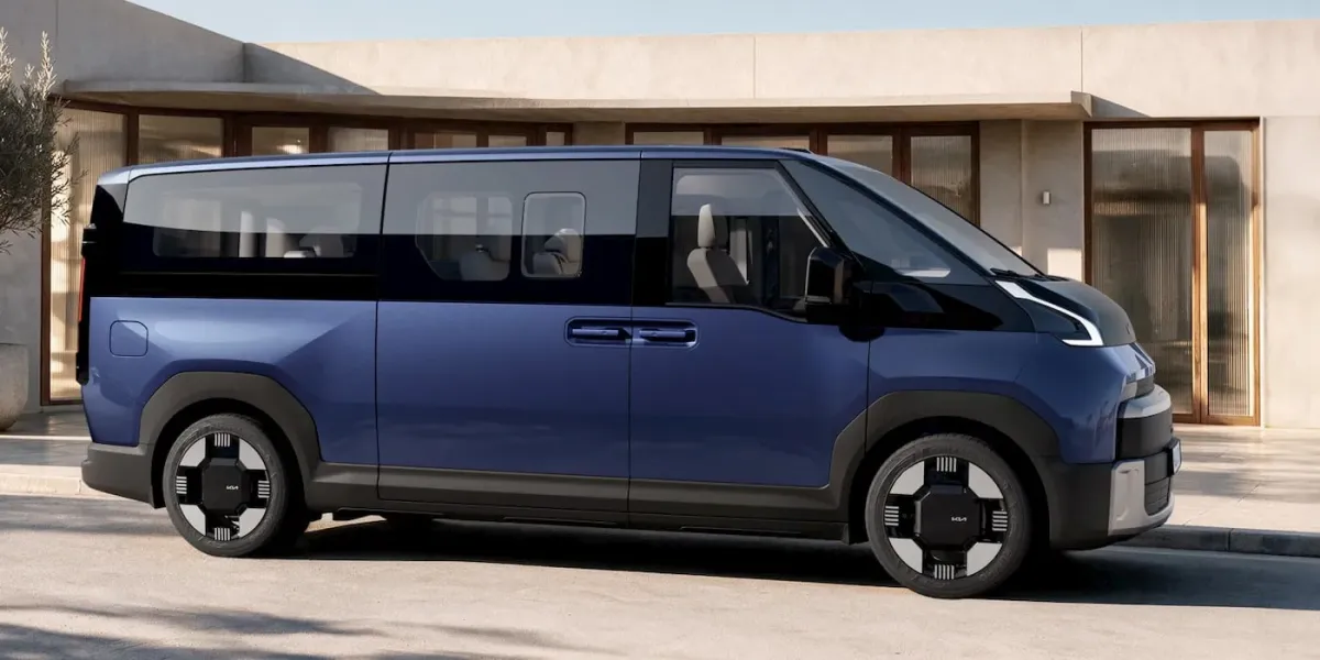 Kia'nın yeni elektrikli vanı 17,5 fitten uzun ve 9 kişi taşıyabiliyor ya da bol kargo yapabiliyor