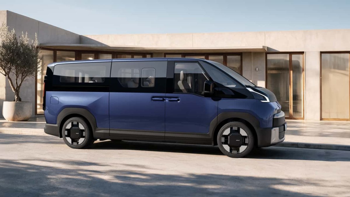 Kia'nın Yeni Elektrikli Vanı Daha Büyük ve Daha İyi, 800V Mimari ve Esnek Gövde Seçenekleriyle