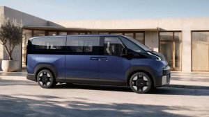Kia'nın Yeni Elektrikli Vanı Daha Büyük ve Daha İyi, 800V Mimari ve Esnek Gövde Seçenekleriyle