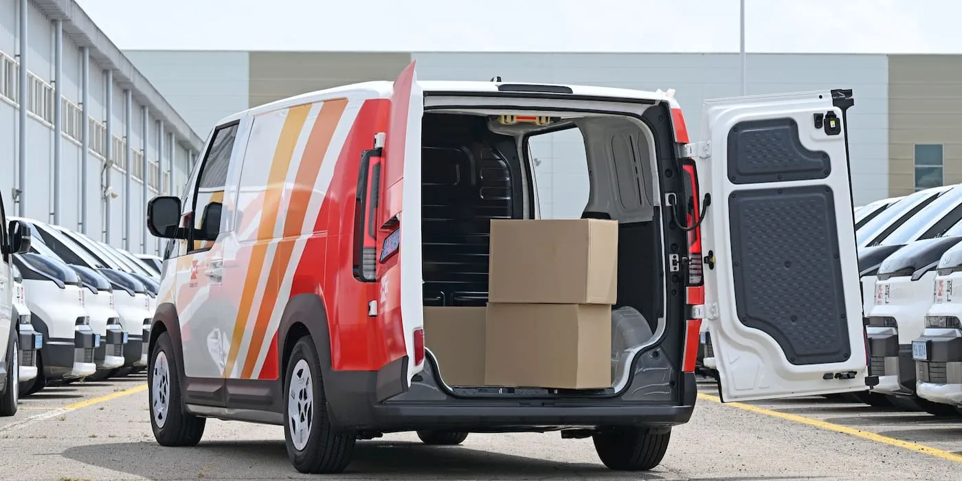 Kia-PV5-mail-delivery-van